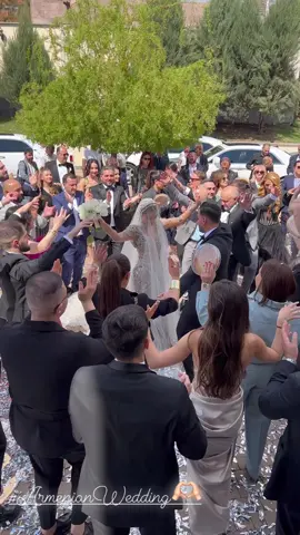 Armenian wedding 😍✨#armenianwedding #harsaniq #армянскаясвадьба #wedding #свадьба #luxurywedding #weddingdress 