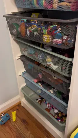 Home declutter part 89. #CleanTok #clean #cleaning #cleanwithme #declutter #decluttering #declutterwithme #mom #momtok #toys #storage #fyp 