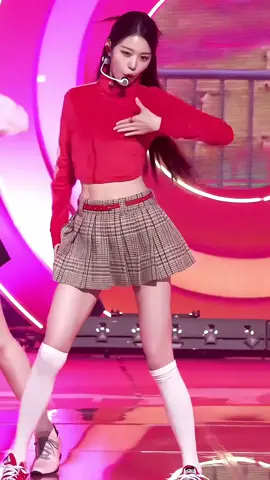 Kitsch is so wonyoung #wonyoung #ive #fancam #xqlna 