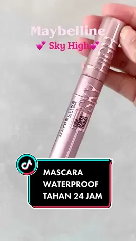 Lebaran cetar dengan Maybelline Sky High Waterproof Mascara! Tahan 24 Jam dan smudgeproof juga loh Watsons Friends! #MaybellineSkyHighMascara #WatsonsIndonesia #MascaraWaterproof 