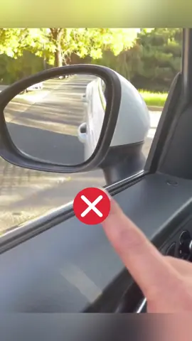 The trick to adjust the rearview mirror to the best view!#tiktok#howto#cartok#car#LearnOnTikTok#automotive#driving#skills#fyp