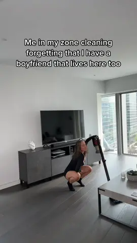 Jump scare!!!😱 #fyp #foryou #couple #couplegoals #inmyzone #cleaning #vibing #couplecomedy #funny #humor #relatable #boyfriend #relatio#relationshipgoals #relationshipmemes #marriage #marriagehumor #husbandwife #trending #viral #Love #mollyandjordy #xyzbca #fypシ 