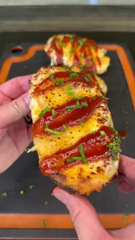 Jalapeño Popper Chicken Stuffed Potatoes #chicken #jalapenopoppers #bbq #cooking 