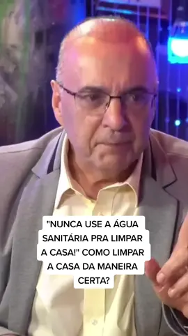 Dr. Bactéria é o Biomédico Roberto Figueiredo. 