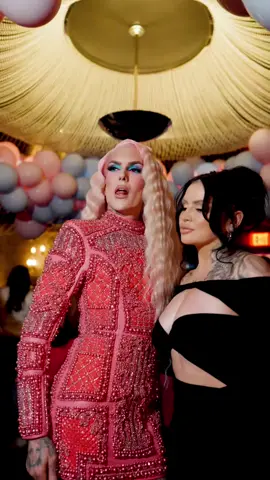 The #CottonCandyQueen launch party was epic!! 🍭  Thank you for all the love on this collection!! 🍬 #jeffreestar #makeup #liquidblush #fyp #influencer 