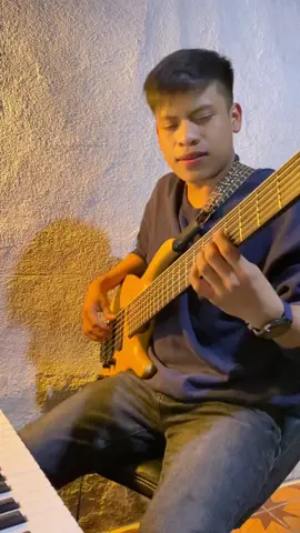 Uno de mis grupos favoritos @Grupo Intocable Aire - Cover Bass🎸😍