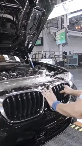 BMW X4 Production Line #bmw #bmwlife #bmwclub #carwork #carlife #cartok #carguy #factory #manufacturing #automobile 