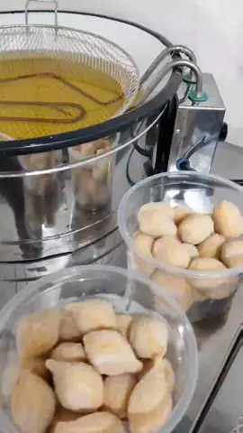 Como fritar salgados sem erro? Vem que eu te ensino.  #salgados #dica #receita #conteudo #emprendimiento #mulher #mulherempoderada #viral #viralvideo #salgado #festa #salvador #saoapulo #brasil 