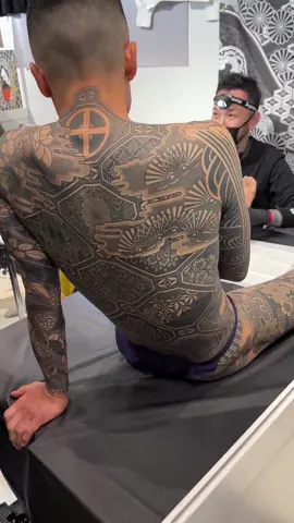 • @nissaco  • @gakkinx  at @godsofinktattooconvention  #WHITEonblacktattoo by @TTTSWRLDS #TTTSWRLDS ™️ #whiteinktattoo #blacktattoo