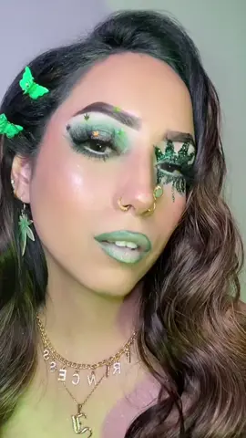 IB:@trippylexxxx #420 #420makeup #gangaqueen #rhinestoneleaf #potleaf #princessjassminemua #latinamua #MakeupArtist 