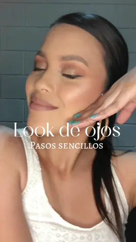 Mira este look de ojos súper fácil de hacer, guárdalo para cuando lo necesites 🥰 #makeup #maquillajenatural #foundation #lookdeojos