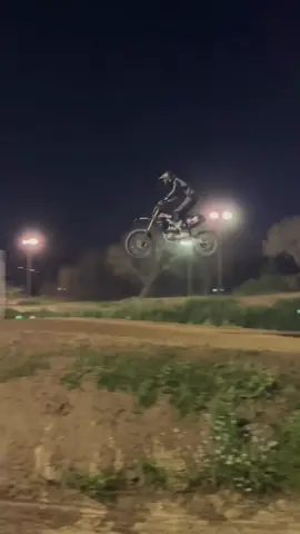 Riverfront nights under the lights  #mx #Motocross #moto #cross #cclass #sx #c #class #Supercross #riverfront #mike #motomike #norcal #yz250f #yz #250f #yamaha