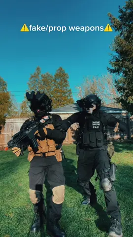 “History is writen by the victors” check out the shadow @hyuoni4 . ⚠️fake/prop weapons⚠️ #ghost #ghostcosplay #ghostcod #ghostcodmw2 #midernwarfare2022 #modernwarfare #modernwarfare2 #airsoft #cosplay #ghostmw2 #cod #callofduty #warzone #callofdutywarzone #fyp #⚠️fakesituation⚠️ #⚠️fakeweapons⚠️ #trending #price #captainprice 