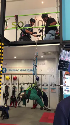 Here are our Working at Heights trainees performing an edge rescue. Edge rescue is one of the many practicals taught, performed and practised during the 2-day Working at Heights and Manual Handling course that forms part of the GWO Basic Safety Training. We also offer other GWO Basic Safety Training courses at SP-Wind, like First Aid and Fire Awareness Training.  Book your spot in one or all of our Basic Safety Training courses: 📱WhatsApp (+27 64 920 6608) 📞Call (041 467 0004) 📧Email (office@sp-wind.com) #spwind #basicsafety #basicsafetytraining #windturbine #windturbinetraining #windturbinegenerator #windturbinetech #windturbinegenerator #workingatheights #workingatheightstraining #windturbinetechnician #gwosafetytraining #gwotraining #portelizabeth #gqeberha #southafrica 🇿🇦