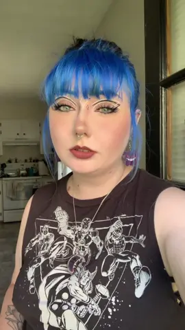 #alternativegirl #altgirl #gothgirl #bluehair #makeup #graphicliner #fyp #mua #selftaughtmua #aspiringmua 