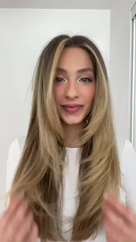 My claw clip is very squeeky #krystinadoeshair 