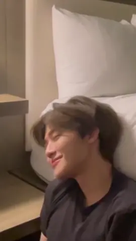 เขินสะบัดเลย สายตาที่มองคนหลังกล้อง ใครเป็นคนถ่ายเฉลยมาเดี๊ยวนี้ค่ะ 5555555 #jaemin #แจมิน #nct재민 #재민 #nctdream  #น้องแจมินยิ้มหวาน #fbyツ #ขึ้นฟีดทีเถอะ🥺 