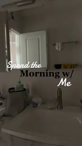 We love a productive morning, im kinda getting good at this lil tik tok stuff 🤭 #twentysomethingsoftiktok #CleanTok #productivemorningroutine 