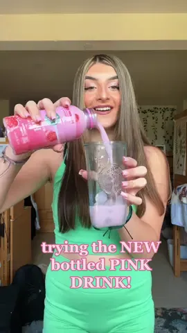 THE NEW BOTTLED PINK DRINK AHHH @starbucks 