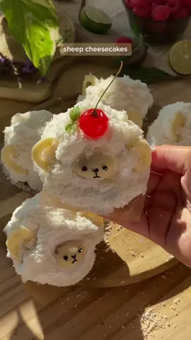 Sheep cheesecake 🧑‍🚒🐸🫶inspo from bakery pictures from pinterest if anyone knows the name of it pls tell me #sheepfood foodtok. Cheesecake. Foodtok #FoodTok 💛💛💛