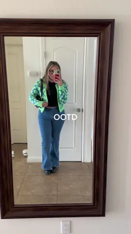 Spring is my fav 💚 #OOTD #fashioninspo #outfitideas #fyp 