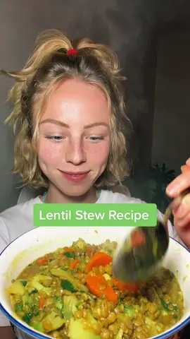 This is my GO TO DINNER 😍 I do a big batch & then i dont have to cook dinner for the next 3 days 😇 #vegan #veganrecipes #plantbasedrecipes #lentilstew #lentilsoup #easyveganrecipes #foryou 