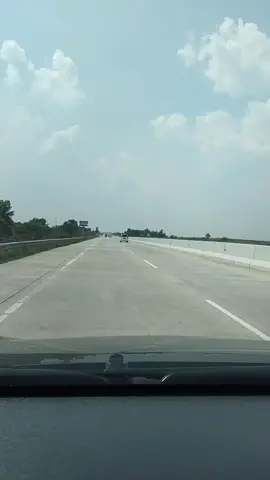 kondisi terkini suasana tol Lampung - Palembang nampak lengang.#mudik 