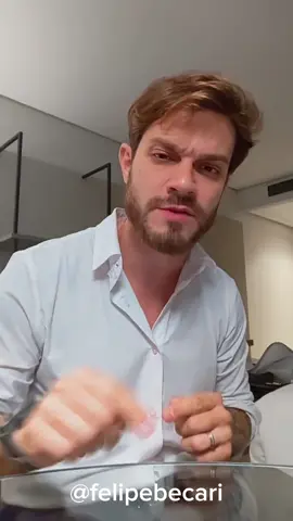 Trecho da minha live de ontem 01:30 da manhã quando a cabeça não desligava. Você encontra ela completa no meu Instagram e no Facebook. Fiz uma conversa ao vivo por mais de 40 minutos relembrando os velhos tempos… Como foi bom ver essas mais de 2000 pessoas em média conectadas a essa hora e compartilhando dos nossos pensamentos (e ouvindo nossos desabafos).  Ontem foi um dia de muita luta, tem sido meses e tempos de muita luta, mas que no final trarão a certeza de que 