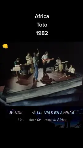 Africa canción de Toto. La canción habla de la búsqueda de algo más en la vida, la necesidad de explorar y descubrir nuevos lugares y culturas. También se refiere a la esperanza y la fe en algo más grande que nosotros mismos. #Africa #Toto #80smusic #rockmusic #musicclassics #songoftheday #clasicosporsiempre #musica80y90 #80smusic #desbloqueandorecuerdos #recuerdosdesbloqueados #clasicosporsiempre #musica80 #throwbacksongs #throwback #iconicsong 