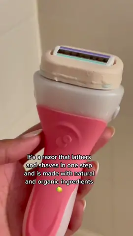 The perfect razor for those who want a quick, smooth and convenient shave without sacrificing good ingredients 🤝🍋🍓 #naturalingredients #organic 
