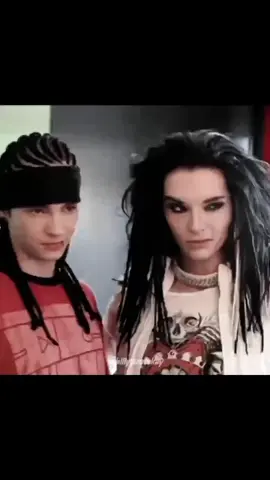 sus risas son iguales 😃❤️ #tomkaulitz2023 #tomkaulitz #fyp #fypツ #parati #fy #tiktokhaslotuyo #tomkaulitzfan #tokiohotel #tomkaulitzedit #tomkaulitztiktok #edit #hoteltokio 