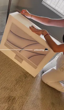 #unboxing @apple 
