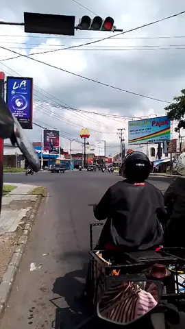 sudah 13 tahun melewati jalan yang sama...Rancabango Kota Tasik