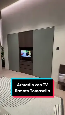 Armadio con televisore firmato Tomasella 👉🏻 #arredamento #mobili #arredamentointerni #televisione   