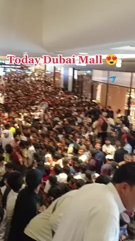 Fast eid day Dubai Mall masallha too much today people in Dubai mall #dubaitiktok #dubaimallburjkhilafa 