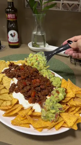 Nosso date ❤️ #oigente #nachos #guacamole #mechicano 