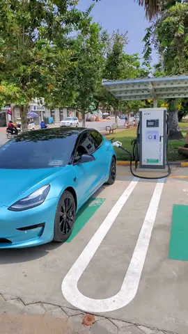 Trip to Battambong with TESLA Model 3, from Phnom Penh to Battambong still have 30% battery left. 🥰🥰🥰 Full trip only cost us 15$ Round Trip and full charge only need 30 minutes using public DC Fast Charger 🤩🤩🤩 #Tesla #teslacambodia #fyp #cambodiacarculture #TeslaModel3 #teslamodely #TeslaWallConnector #TeslaMobileConnector 