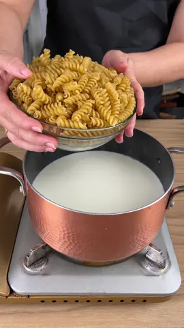 Next time don't cook pasta in water! Make it in milk! #recipes #Recipe #EasyRecipes #pasta #superrecipes 