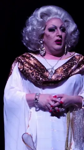 I can tell alot about a person by their cranial decoration - 'Dead Funny' is streaming now on @NextUp Comedy #standup #lgbt #comedy #dragqueen 