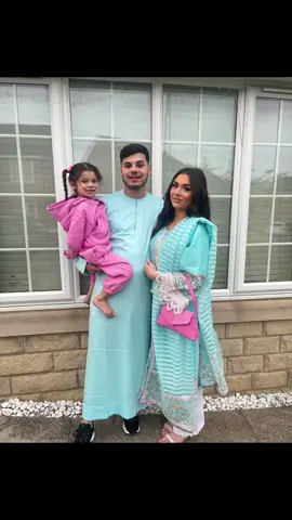 Eid Mubarak to you and your family my queen @Safaa Malik206 🤍🤍😘😘💖