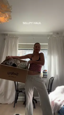 vart är 10mins funktionen när man behöver den som mest😭 MIN ABSOLUT BÄSTA ORDER PÅ SELLPY NÅGONSIN! #sellpyhaul 