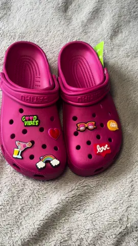 The weather it’s getting warmer and sunnier, new garden shoes were needed 😅 #coodoshoes2023 #coodoshoes #gardenshoes #tiktokshophaul2023 #tiktokshop #minihaul #tiktokmademebuyit 