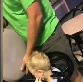 #baby_funny2023 #cutebabies #funnybabies #babyfunny #videodroles #funnybabiesoftiktok #funnyvideos #babytiktok #baby #bébé #babylove #bébédrole #bebeheureux #bébé2023 #baby_funny #drole2video 