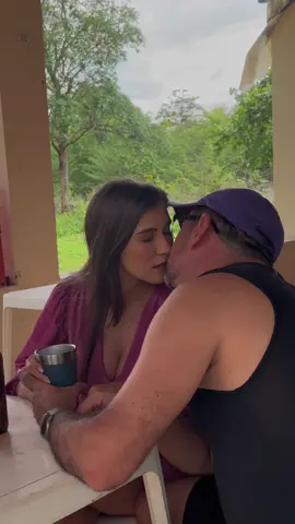 E pra relembrar pra vocês.. ... O BOY DA HILUX 😂😂😂 Qual cês gostaram mais? O boy da biz ou o da Hilux? Querer mais videos assim? 😂❤️ #humor #casal #boydahilux #meme #memesbr #videoclips