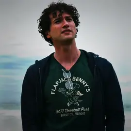 this show is SO underrated i know, i say that a lot but fr it deserves more ! #fyp #fypシ #foryou #foryourpage #pourtoi #parati #viral #edit #thewilds #thewildsedit #kirinthewilds #ivanthewilds #kirinoconnor #gay 