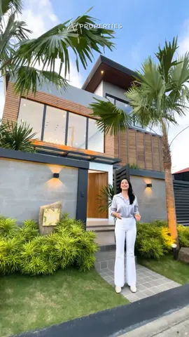 The Most Beautiful Brand New Home in BF Homes Parañaque City. For schedule of viewing: 📲 +63 9064932539 Viber #house #housedesign #interiordesign #brandnewhouseforsale #houseforsale #brandnewhouse #realestate #luxuryrealestate #luxurymansion #hometour #serhant #manila #philippines #realestatetips 