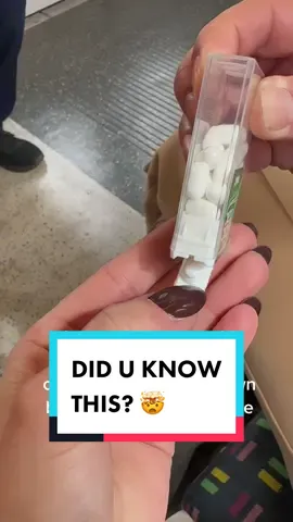 My mum showed me this on the train this morning i was kinda mind blown ngl #tictac #tictachack #lifehacks 