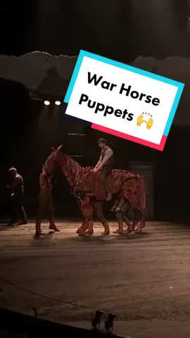 How I'd like to arrive everywhere I go 🐎  #NationalTheatre #NationalTheatreAtHome #WarHorse #Puppetry #TheatreTok