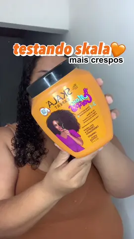 MAIS‎ CRESPOS‎ @Skala Cosméticos  ⁣ ⁣‎ ‎ ‎ ‎ ‎ ‎ ‎ ✨‎ MIX‎ DE‎ ÓLEOS‎ ✨‎  ⁣ ⁣▸‎ óleo‎ de‎ coco‎  ⁣▸‎ óleo‎ de‎ argan ⁣▸‎ óleo‎ de‎ patauá‎  ⁣▸‎ extrato‎ de‎ amaranto ⁣ ⁣esse‎ creme‎ é‎ divino‎ além‎ de‎ ter‎ um‎ cheiro‎ maravilhoso,‎ define‎ e‎ não‎ pesa‎ o‎ cabelo,‎ eu‎ amoooo‎ 💗💗 ⁣ ⁣ ⁣ ⁣ ⁣#skala #skalacosmeticos #maiscrespos #skalamaiscrespos #cachostiktok #finalizacaodecachos #cachos #testandocremes 