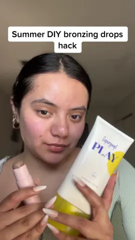 Did you see a difference ? Comment below if I should try again with a darker color #makeup#makeuptutorial#makeuphacks#makeupdiy#DIY#Summer#sunscreen#supergoop#supergoopsunscreen#contourhack#contour#contouringhacks#contourstick#luxaza 